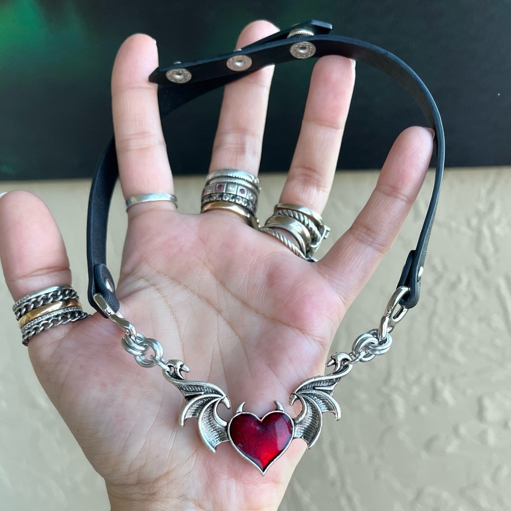 Black leather choker red heart with bat wings and devil horns valentine goth - Picture 4 of 16